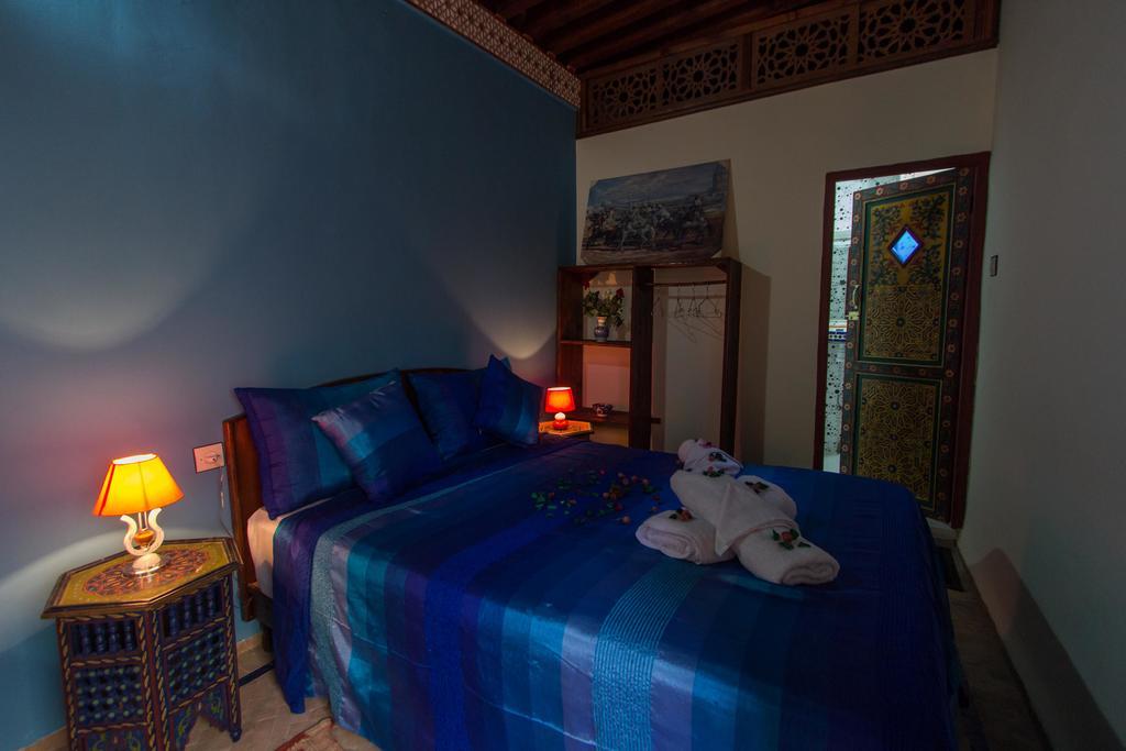 非斯 阿亚麦地那摩洛哥传统庭院住宅酒店 客房 照片